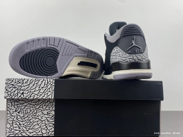 Reps LUCY WMNS 3 Off Jordan Air Noir CK9246-001 0704